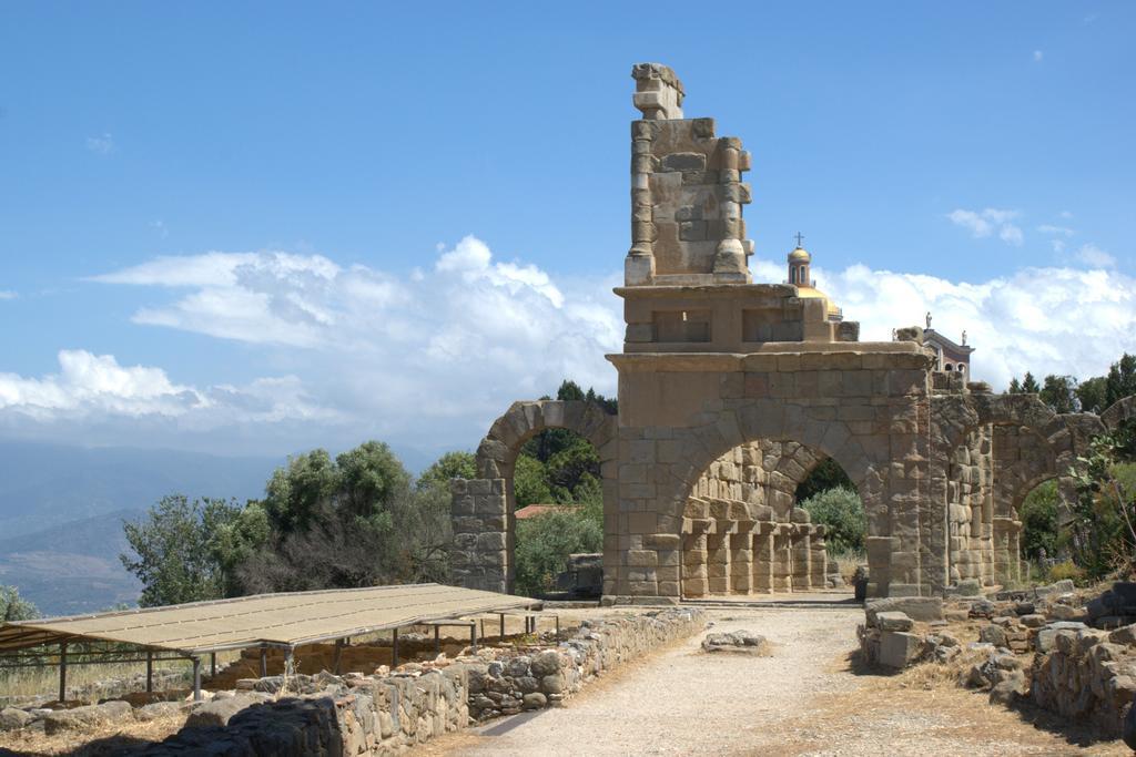 B&B Il Giardino Di Zefiro Gioiosa Marea Luaran gambar